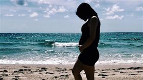 美國,父女戀,懷孕,長曲棍球,醫護學校(圖/翻攝自Isabella Sainz IG)