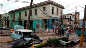 80年最強龍捲風！古巴多處地區遭摧毀　至少4死195傷（圖／翻攝自twitter）