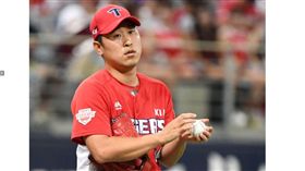 ▲KIA虎投手尹錫珉減薪金額破紀錄。（圖／截自韓國媒體）