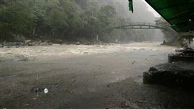 稍早大豹溪雨勢。（圖／翻攝畫面）