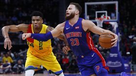 ▲Griffin在字母哥面前切入。（圖／美聯社／達志影像）