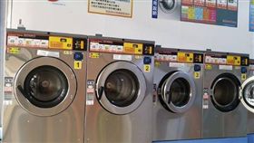 往生用品送自助洗衣店　網友：沒看到的更恐怖（圖／爆廢公社）