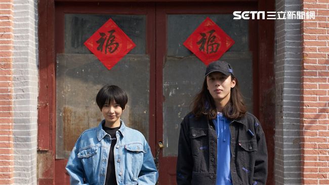 別再一身紅！免穿得像紅包也能好運來