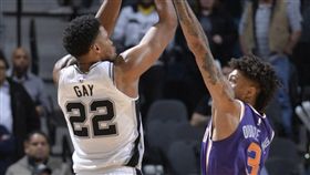 NBA／蓋伊絕殺！布克38分做白工
NBA,聖安東尼奧馬刺,Rudy Gay
翻攝自推特
