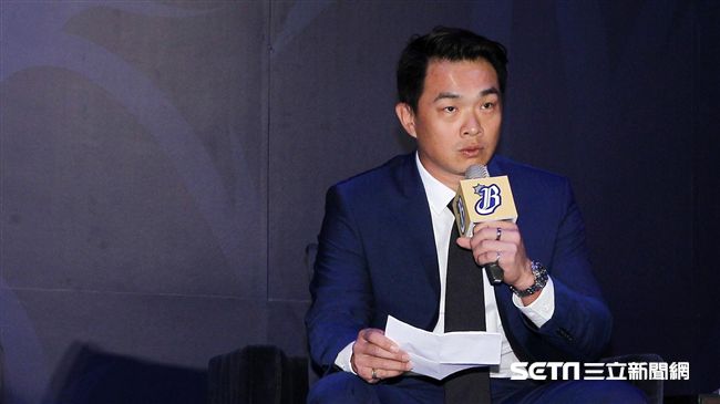 兄弟象三連霸　彭政閔難忘擠爆慶城街