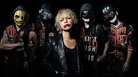 日本搖滾天團「彩虹樂團」主唱HYDE。（圖／翻攝自自由惑星粉專）