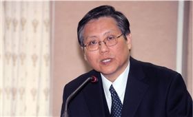 行政院發言人Kolas Yotaka（谷辣斯・尤達卡）今（31）日表示，行政院資安長由行政院常務副秘書長宋餘俠兼任，負責推動及監督政院的資通安全相關事務。