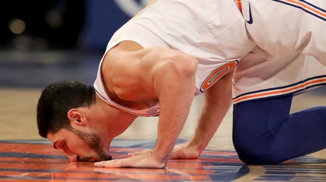 NBA／笑翻！坎特上場竟先親吻地板