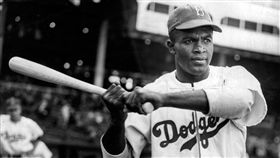 ▲1919年1月31日，大聯盟史上首位非裔球員傑基羅賓森（Jackie Robinson）誕生。（圖／翻攝自推特）
