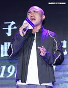 藝人小馬以本名倪子鈞歌手身分重新出發，經歷偶像團體「咻比嘟華」以及行腳節目「世界第一等」的種種淬鍊，睽違17年再度回歸歌壇並於今日舉辦新歌發表會。（記者林士傑/攝影）