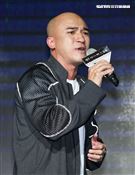 藝人小馬以本名倪子鈞歌手身分重新出發，經歷偶像團體「咻比嘟華」以及行腳節目「世界第一等」的種種淬鍊，睽違17年再度回歸歌壇並於今日舉辦新歌發表會。（記者林士傑/攝影）