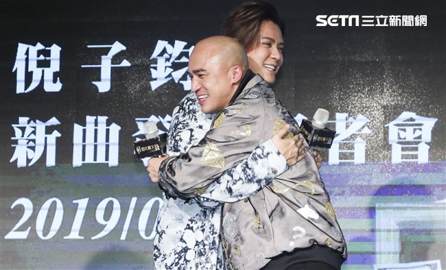 藝人小馬以本名倪子鈞歌手身分重新出發，亞洲舞王羅志祥現身力挺。（記者林士傑/攝影）