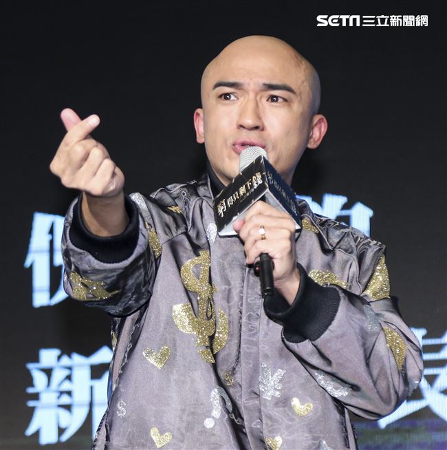 藝人小馬以本名倪子鈞歌手身分重新出發，經歷偶像團體「咻比嘟華」以及行腳節目「世界第一等」的種種淬鍊，睽違17年再度回歸歌壇並於今日舉辦新歌發表會。（記者林士傑/攝影）