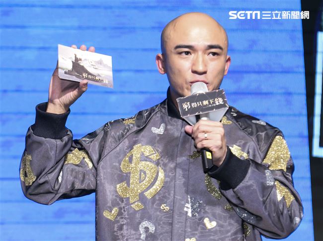 藝人小馬以本名倪子鈞歌手身分重新出發，經歷偶像團體「咻比嘟華」以及行腳節目「世界第一等」的種種淬鍊，睽違17年再度回歸歌壇並於今日舉辦新歌發表會。（記者林士傑/攝影）