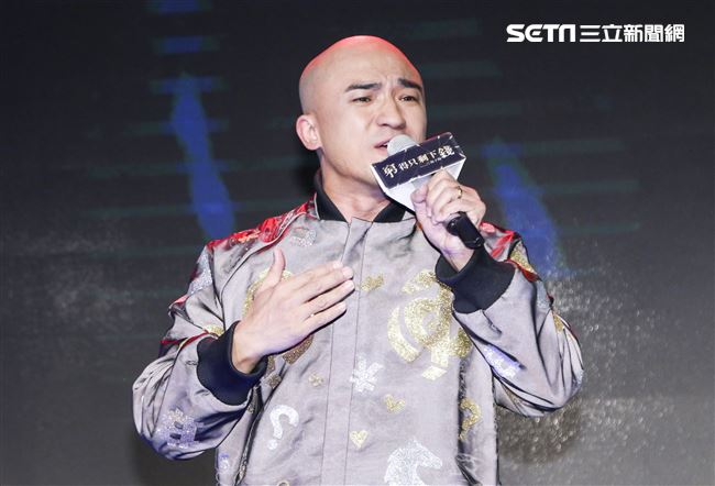 藝人小馬以本名倪子鈞歌手身分重新出發，經歷偶像團體「咻比嘟華」以及行腳節目「世界第一等」的種種淬鍊，睽違17年再度回歸歌壇並於今日舉辦新歌發表會。（記者林士傑/攝影）