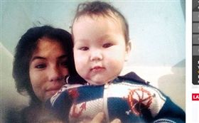 男嬰遭爛醉祖父放入烤爐內活活燒死。（圖／翻攝自east2west news）