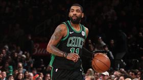 ▲厄文23分10籃板率隊擊敗尼克。（圖／翻攝自推特）