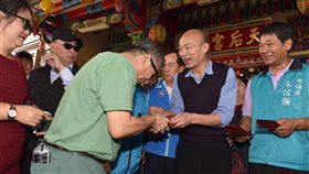 高雄市長韓國瑜今(1)日赴美濃、旗山天后宮參香祈福,高雄市府