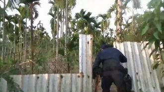 果園聚賭聞警狂奔　賭客翻越圍籬割傷