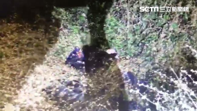 女遭勒斃分屍！內臟幾乎全被野狗啃光