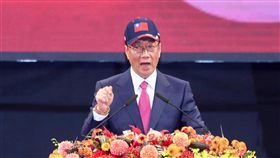 郭台銘出席鴻海愛心歡樂嘉年華（1）鴻海集團董事長郭台銘2日在台北南港展覽館出席鴻海愛心歡樂嘉年華活動，並慰勉員工的辛勞。中央社記者吳翊寧攝　108年2月2日