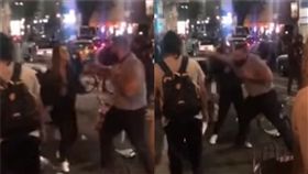 美國,洛杉磯,熱狗,排隊,激怒,毆打,自首,腦震盪　圖／翻攝自YouTube 