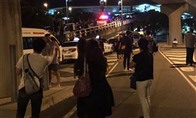 男子亮刀發出炸彈威脅 布里斯本機場關閉數小時
（圖／翻攝自twitter）