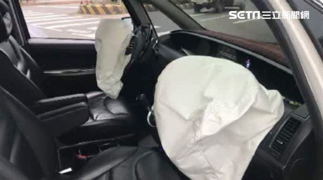 女童沒安全椅遇車禍…幾乎腦死母自責