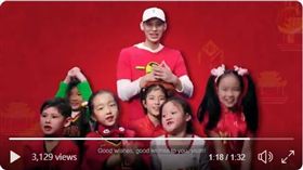 ▲林書豪和老鷹隊友們唱『恭喜恭喜』賀年。（圖／翻攝自老鷹推特）