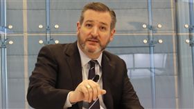 美國聯邦參議員克魯茲6日說，他已致函敦促眾議院議長裴洛西，邀請台灣的總統蔡英文訪問華府並到國會演說，他支持並期待能在華府見到蔡總統向國會發表談話。中央社記者鄭崇生華盛頓攝 108年2月7日