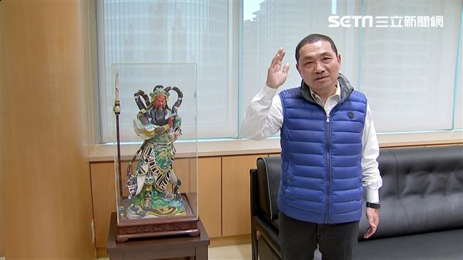 一堆關公像！侯友宜市長辦公室大曝光