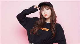 三上悠亞自創女裝品牌《YOUR'S》全部售鑿。（圖／翻攝自YOUR'S官網）