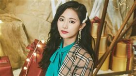 周子瑜自出道就入榜，還連續4年，1年比1年排名高。