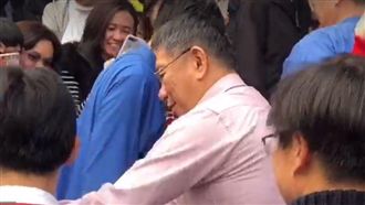 柯走春現場擠爆　拜什麼靈驗他這樣回