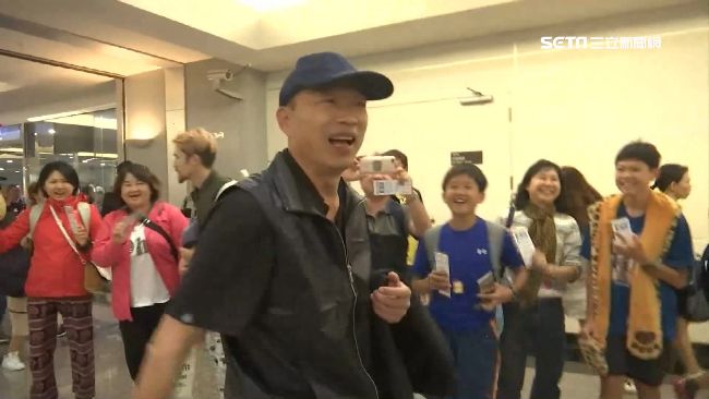 峇里島度假挨批　韓：副市長每天留守