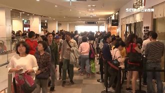 狂排隊！花博、三井摩天輪湧大量人潮