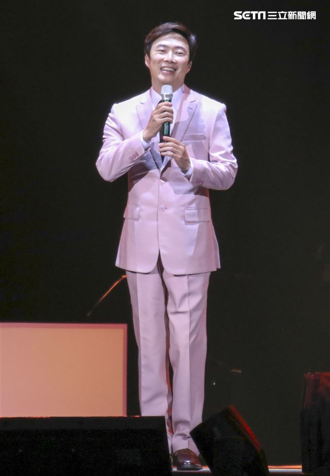 費玉清2019告別演唱會台北場，現場座無虛席暖心開唱。（記者林士傑/攝影）