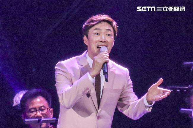 費玉清2019告別演唱會台北場，現場座無虛席暖心開唱。（記者林士傑/攝影）