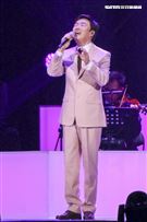 費玉清2019告別演唱會台北場，現場座無虛席暖心開唱。（記者林士傑/攝影）