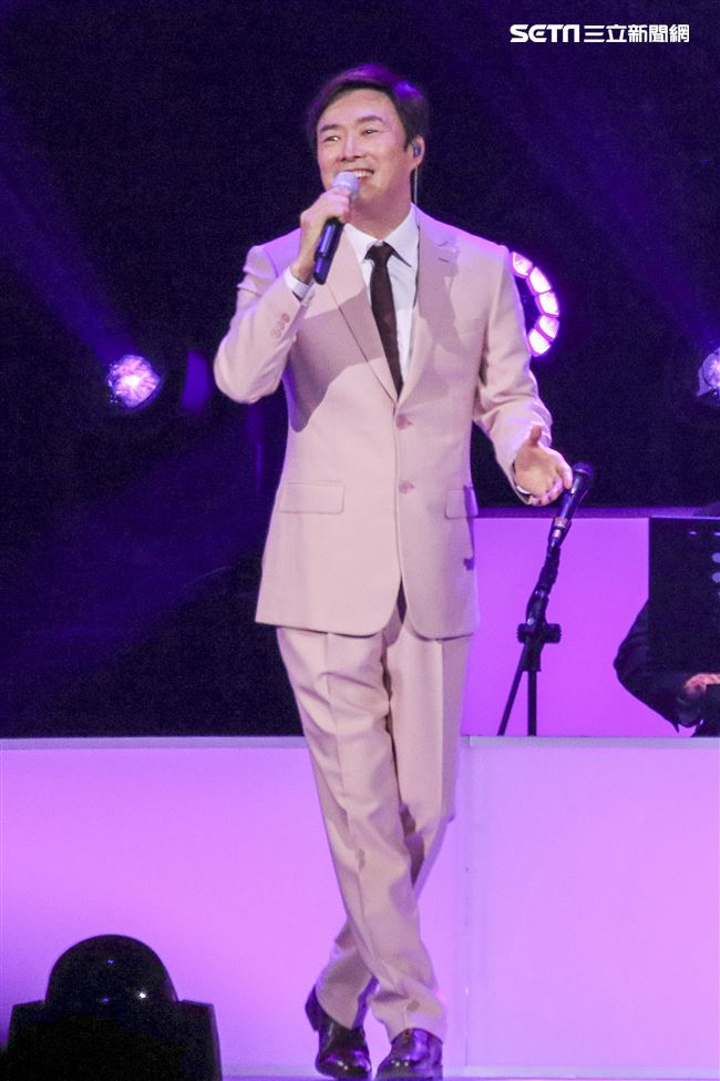 費玉清2019告別演唱會台北場，現場座無虛席暖心開唱。（記者林士傑/攝影）