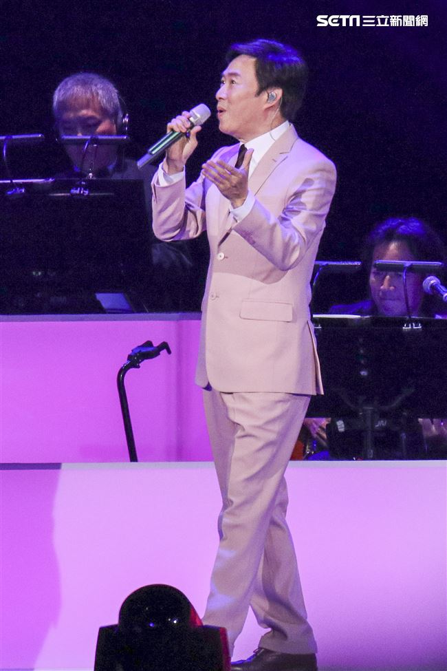 費玉清2019告別演唱會台北場，現場座無虛席暖心開唱。（記者林士傑/攝影）