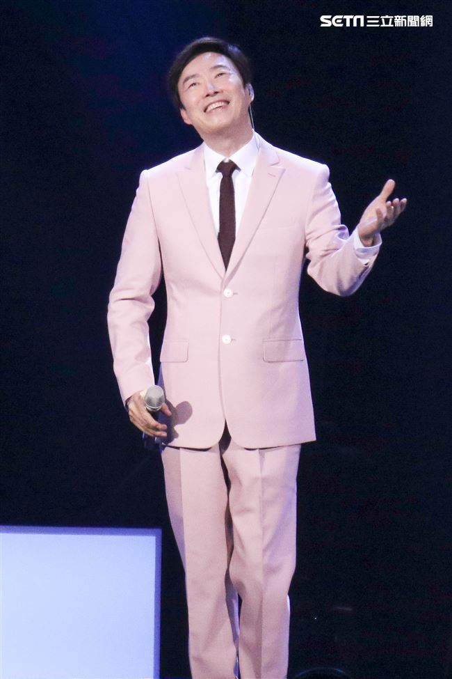 費玉清2019告別演唱會台北場，現場座無虛席暖心開唱。（記者林士傑/攝影）