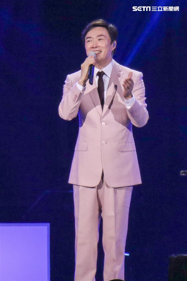 費玉清2019告別演唱會台北場，現場座無虛席暖心開唱。（記者林士傑/攝影）