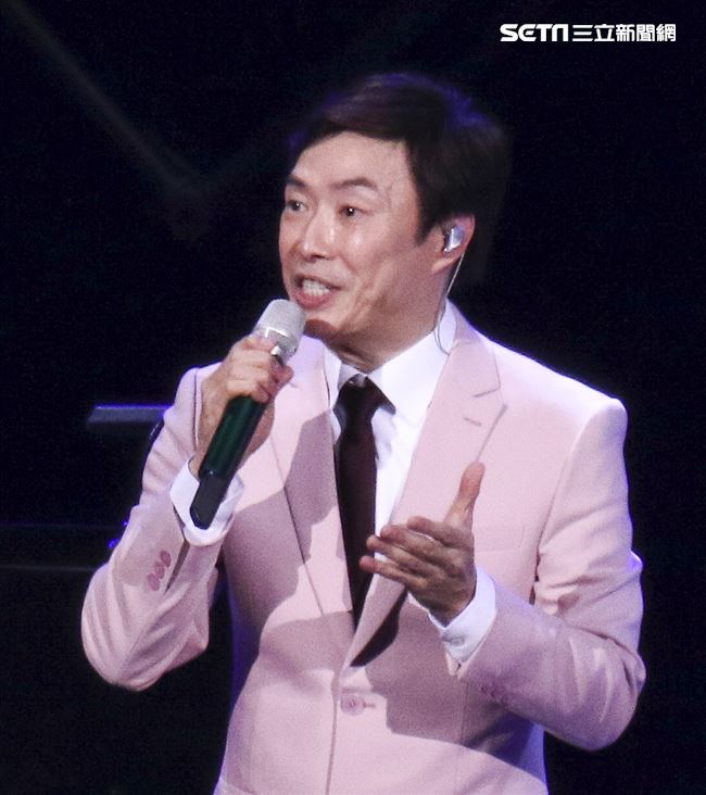 費玉清2019告別演唱會台北場，現場座無虛席暖心開唱。（記者林士傑/攝影）