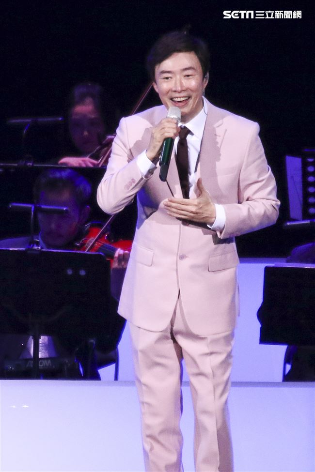 費玉清2019告別演唱會台北場，現場座無虛席暖心開唱。（記者林士傑/攝影）
