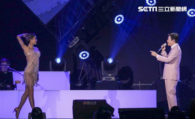 費玉清2019告別演唱會台北場，現場座無虛席暖心開唱。（記者林士傑/攝影）