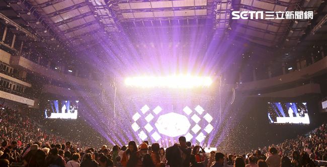 費玉清2019告別演唱會台北場，現場座無虛席暖心開唱。（記者林士傑/攝影）