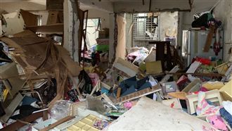 板橋氣爆戶畫面曝光　陽台鐵窗全炸飛