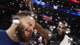 ▲Drummond（右）與Griffin慶祝勝利。（圖／美聯社／達志影像）