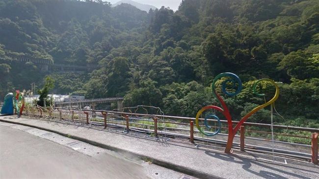 1歲女童谷關墜溪　搶救2小時仍不治